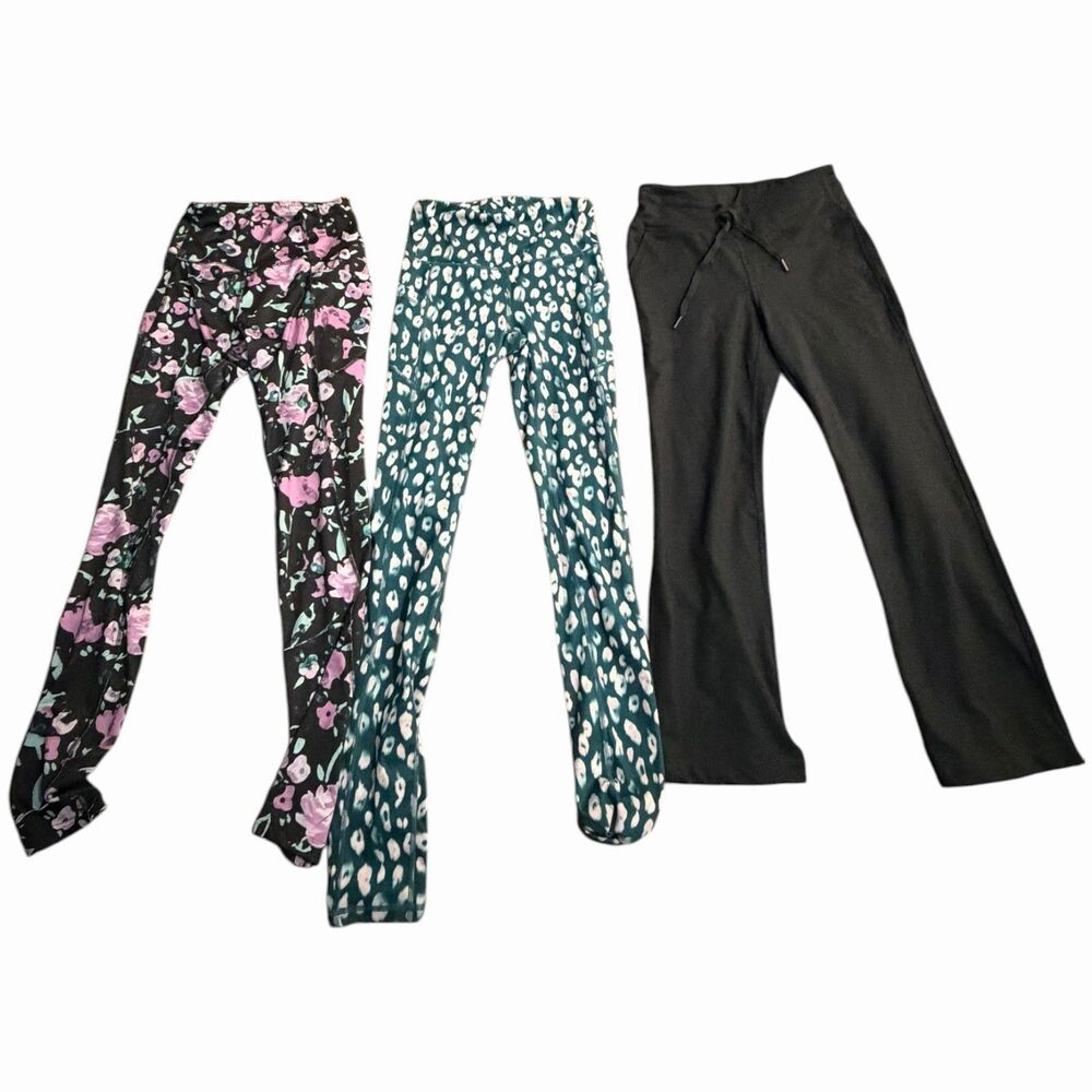 3 Pack Women’s Leggings Size Small Activewear Yoga Workout Floral Black Bundle